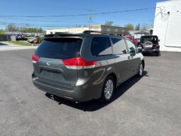 2014 Toyota Sienna XLE 8-Passenger full