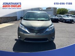 2014 Toyota Sienna XLE 8-Passenger full