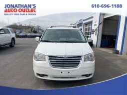 2010 Chrysler Town and Country Touring full
