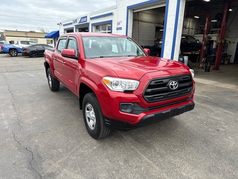 2017 Toyota Tacoma SR V6 photo 3