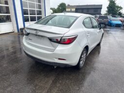 2019 Toyota Yaris LE full