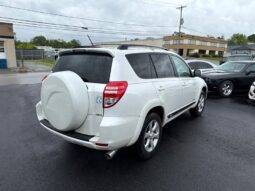 2011 Toyota RAV4 Limited full