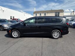 2020 Chrysler Pacifica Touring full