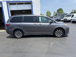 2018 Toyota Sienna XLE 7-Passenger full
