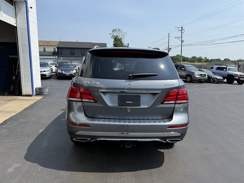 2018 Mercedes Benz GLE 350 4MATIC photo 2