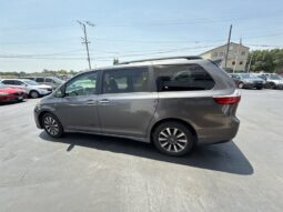 2018 Toyota Sienna XLE 7-Passenger full