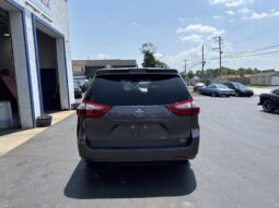 2018 Toyota Sienna XLE 7-Passenger full