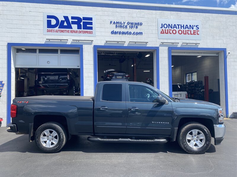 2018 Chevrolet Silverado 1500 LT photo 4