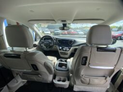 2017 Chrysler Pacifica Touring-L Plus full