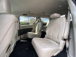 2017 Chrysler Pacifica Touring-L Plus full