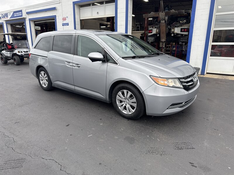 2017 Honda Odyssey EX-L photo 4