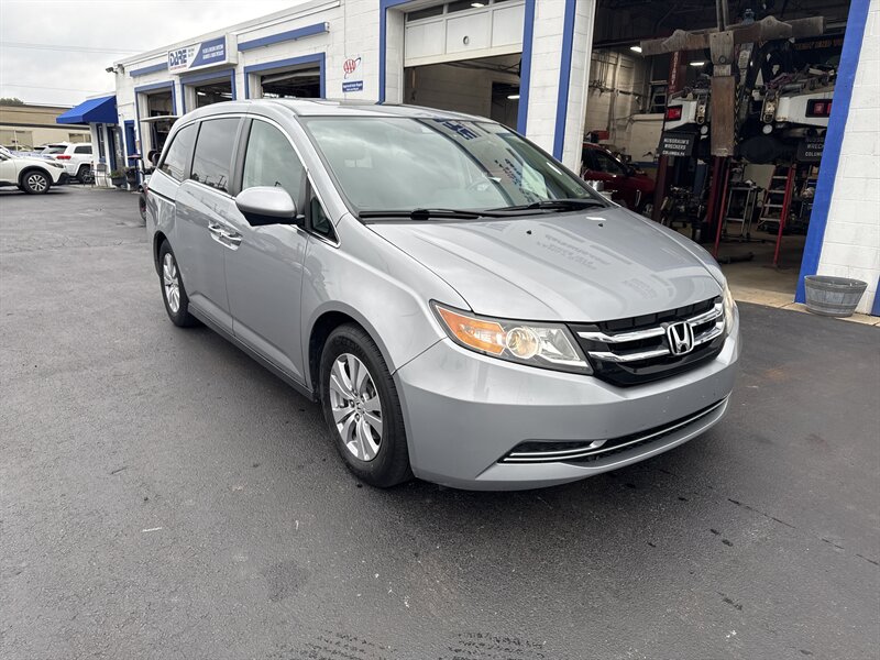 2017 Honda Odyssey EX-L photo 3