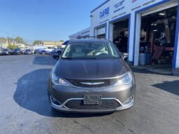 2017 Chrysler Pacifica Touring-L Plus full