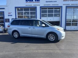 2015 Toyota Sienna XLE 8-Passenger full