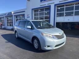 2015 Toyota Sienna XLE 8-Passenger full