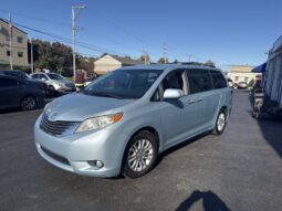 2015 Toyota Sienna XLE 8-Passenger full