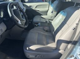 2015 Toyota Sienna XLE 8-Passenger full