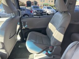 2015 Toyota Sienna XLE 8-Passenger full