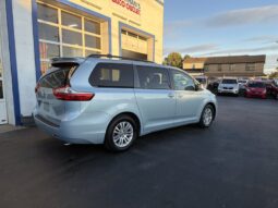2015 Toyota Sienna XLE 8-Passenger full