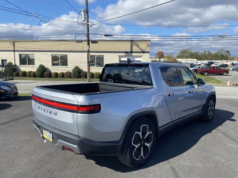 2022 Rivian R1T Adventure photo 4
