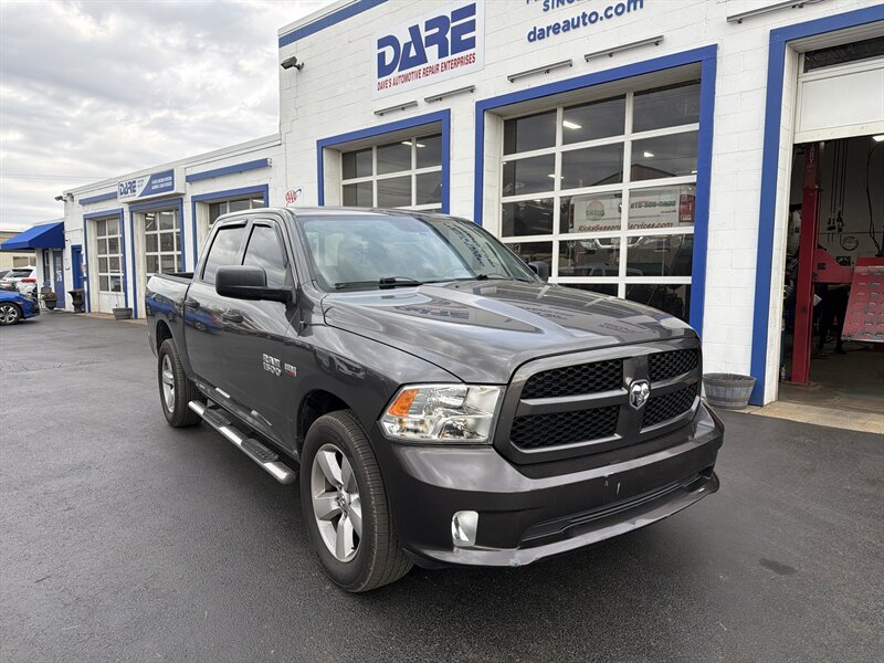 2015 Ram 1500 Tradesman photo 3
