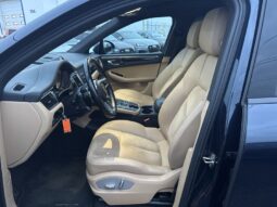 2017 Porsche Macan full