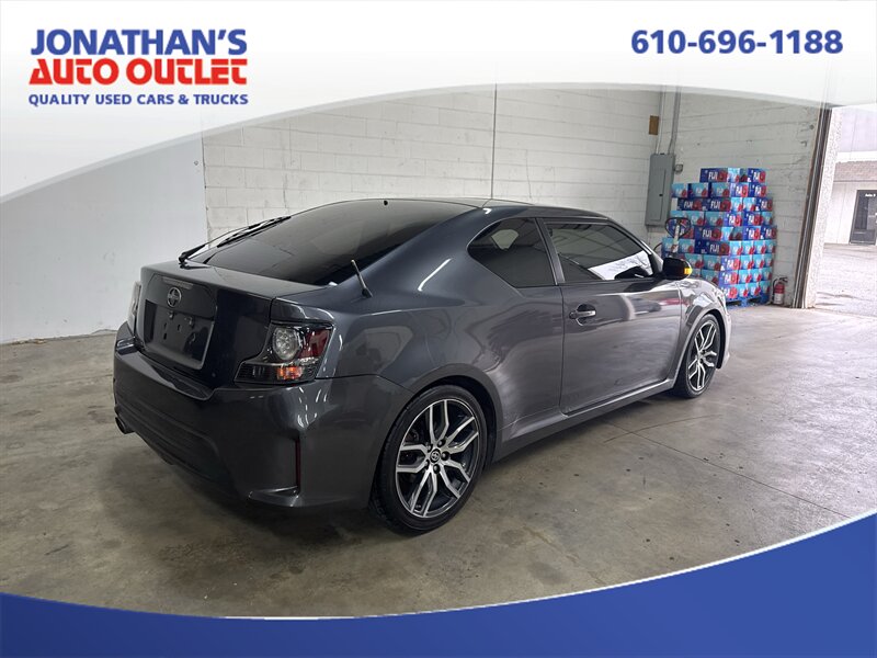 2014 Scion tC photo 2