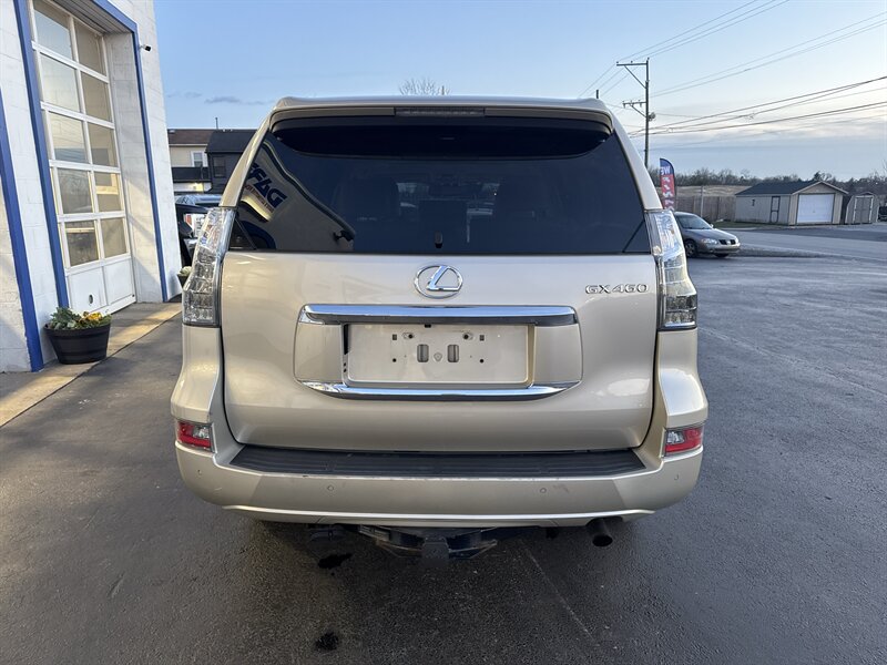 2016 Lexus GX 460 photo 4