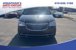 2015 Chrysler Town & Country Touring-L full