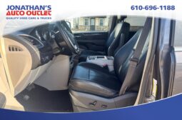2015 Chrysler Town & Country Touring-L full