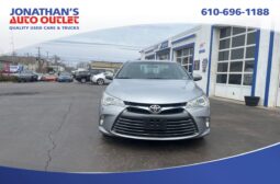 2015 Toyota Camry LE full