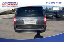 2015 Chrysler Town & Country Touring-L full