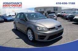 2017 Volkswagen Golf R 4-Door w/DCC & Navigation full