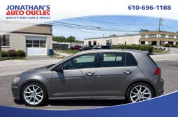 2017 Volkswagen Golf R 4-Door w/DCC & Navigation full