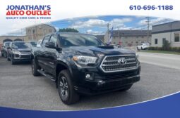2017 Toyota Tacoma TRD Sport full