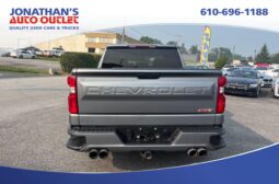 2020 Chevrolet Silverado 1500 4WD Crew Cab Short Bed RST full