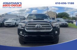 2017 Toyota Tacoma TRD Sport full
