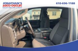 2020 Chevrolet Silverado 1500 4WD Crew Cab Short Bed RST full