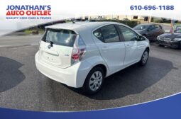 2014 Toyota Prius c Two full