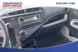 2014 Toyota Prius c Two full