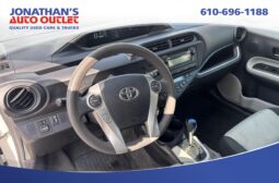 2014 Toyota Prius c Two full