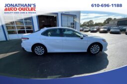 2019 Toyota Camry LE full