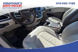 2019 Chrysler Pacifica Touring L Plus full