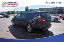 2019 Chrysler Pacifica Touring L Plus full