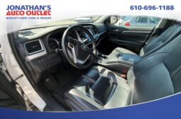 2019 Toyota Highlander SE full