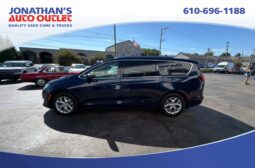 2019 Chrysler Pacifica Touring L Plus full