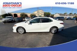 2019 Toyota Camry LE full