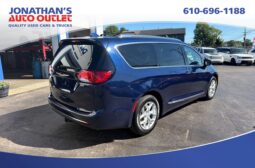 2019 Chrysler Pacifica Touring L Plus full