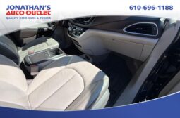 2019 Chrysler Pacifica Touring L Plus full