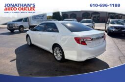 2013 Toyota Camry Hybrid XLE full